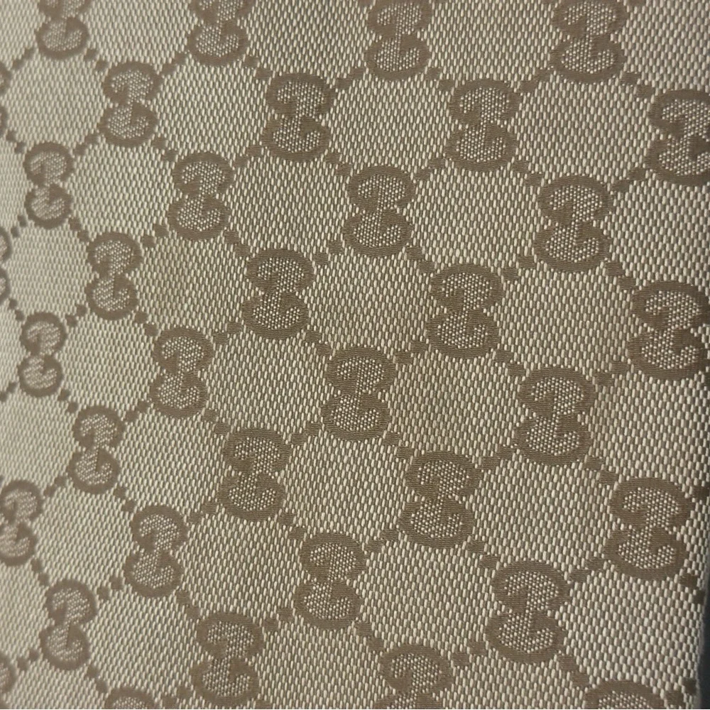 Gucci Tan Messenger Bag with Green and Red Strap - Picture 11 of 14